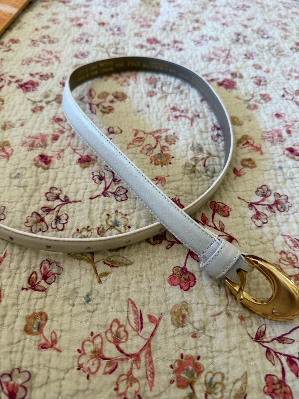 Vintage Liz Claiborne White leather Gold Buckle Leather Belt
